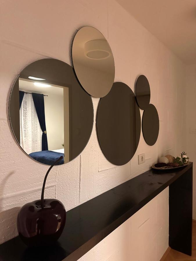 Apartment Erin Center - New Renovated Ровінь Екстер'єр фото