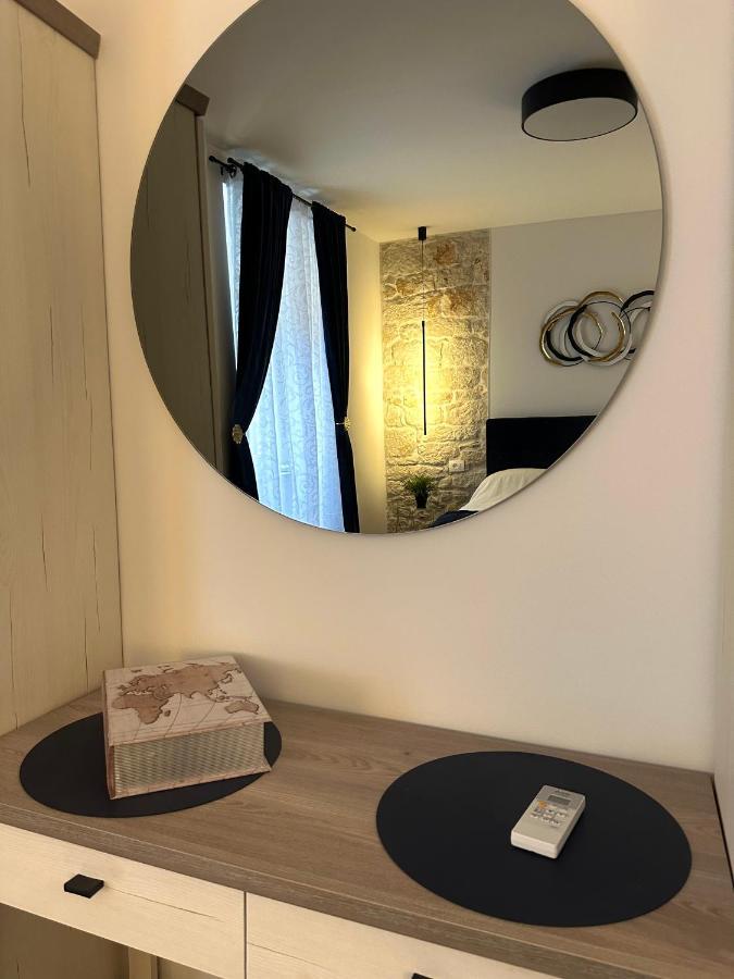 Apartment Erin Center - New Renovated Ровінь Екстер'єр фото